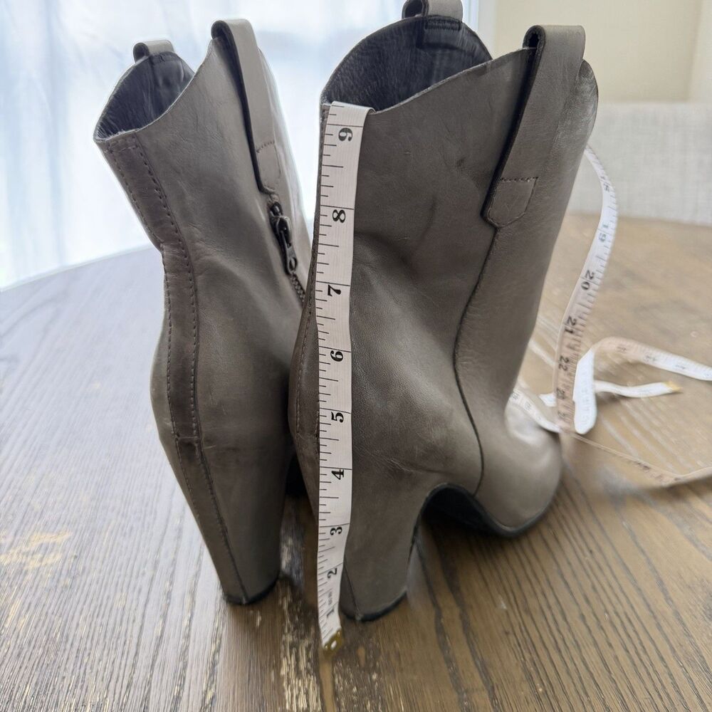 Kork Ease Lena Western Style Heeled Booties Gray Leather Women Sz 9 Boho Chic - Picture 10 of 10